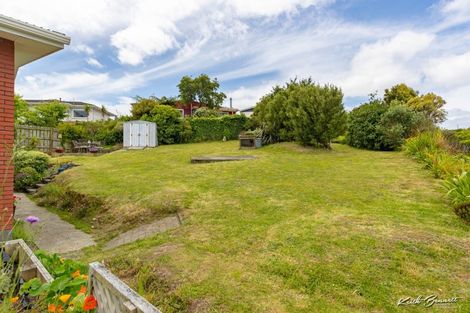 Photo of property in 39 Oakleigh Street, Maungaraki, Lower Hutt, 5010