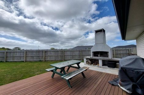 Photo of property in 32 County Drive, Hawera, 4610
