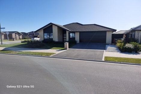 Photo of property in 39 Northmoor Boulevard, Rolleston, 7615