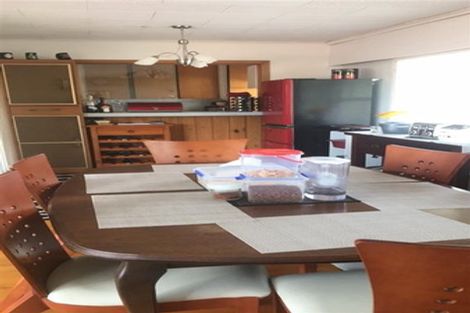 Photo of property in 21 Montana Avenue, Murrays Bay, Auckland, 0630