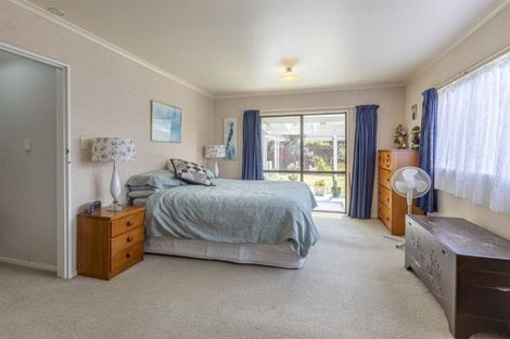 Photo of property in 95 John F Kennedy Drive, Milson, Palmerston North, 4414