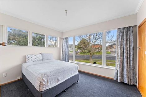 Photo of property in 4247 Great North Road, Glendene, Auckland, 0602