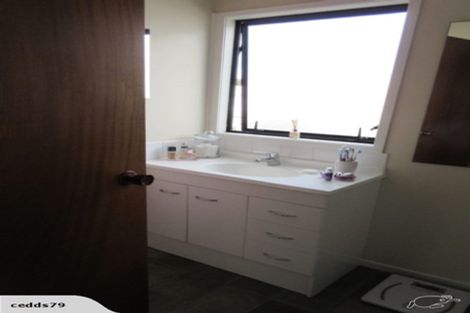 Photo of property in 1/47 De Quincey Terrace, Highland Park, Auckland, 2010