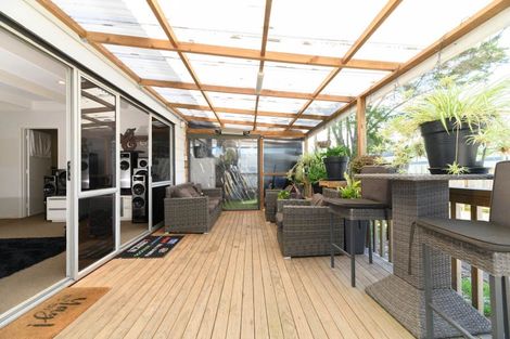 Photo of property in 2/24 Newington Road, Henderson, Auckland, 0612