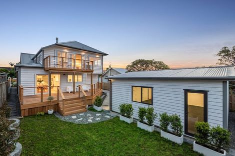 Photo of property in 14 Egremont Street, Belmont, Auckland, 0622