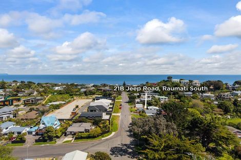 Photo of property in 21b Jeep Road, Raumati South, Paraparaumu, 5032