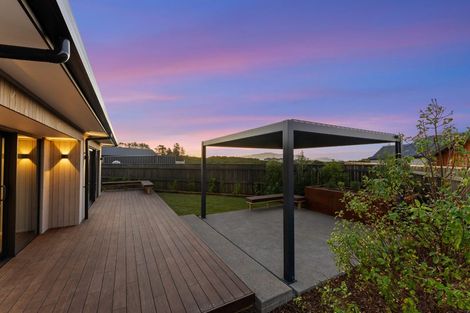 Photo of property in 42 Anderson Park Drive, Waikanae, 5036