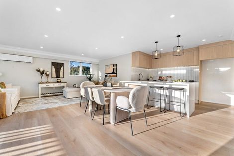 Photo of property in 4 Kelston Street, New Lynn, Auckland, 0600