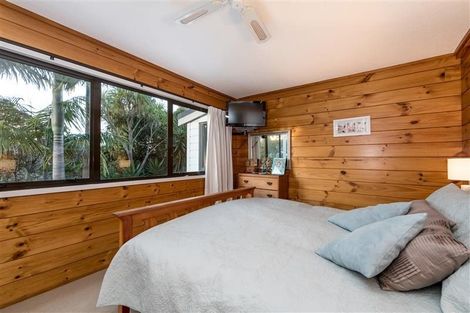 Photo of property in 2/10 Denby Lane, Northcote Point, Auckland, 0627