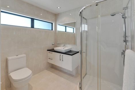 Photo of property in 39 Armstrong Farm Drive, East Tamaki Heights, Auckland, 2016