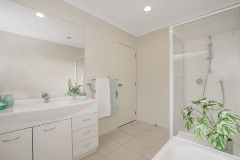 Photo of property in 16/100 Millers Road, Brookfield, Tauranga, 3110