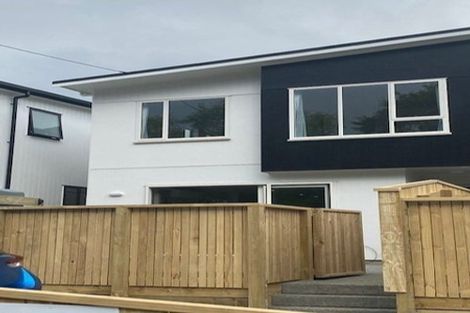 Photo of property in 28b Collins Avenue, Tawa, Wellington, 5028