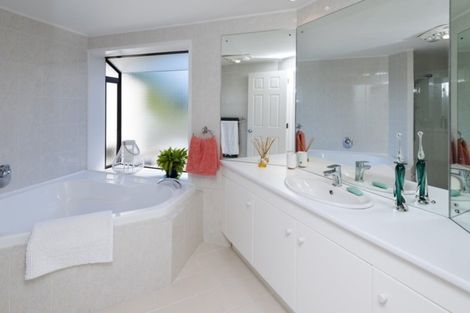 Photo of property in 30 Potts Road, Whitford, Howick, 2571