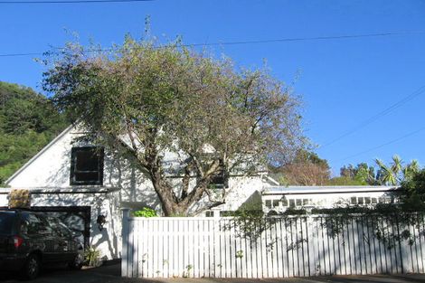 Photo of property in 20 Matipo Street, Eastbourne, Lower Hutt, 5013
