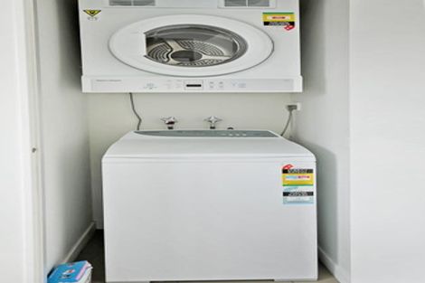 Photo of property in 2 Stone Street, Miramar, Wellington, 6022