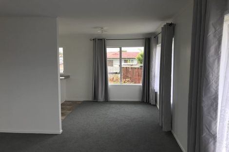 Photo of property in 13 Palm Court Drive, Glen Eden, Auckland, 0602