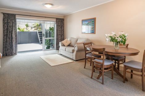 Photo of property in 5f Duke Street, Mount Victoria, Wellington, 6011