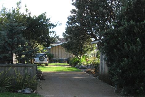 Photo of property in 45 Ngapaki Street, Waikanae Beach, Waikanae, 5036