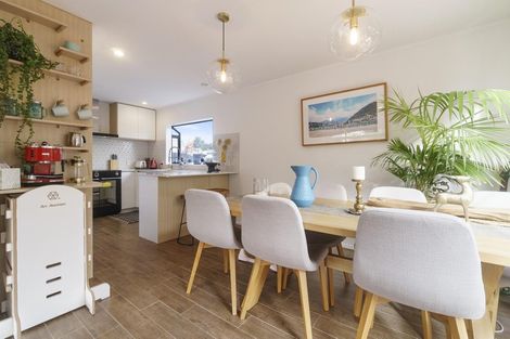 Photo of property in 12a Renata Crescent, Te Atatu Peninsula, Auckland, 0610