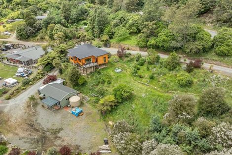 Photo of property in 127 Queen Charlotte Drive, Havelock, Picton, 7281