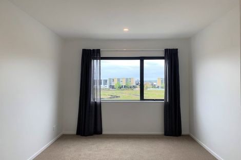 Photo of property in 35 Peihana Road, Hobsonville, Auckland, 0616