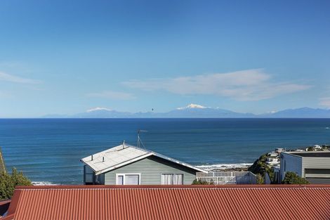 Photo of property in 16 Orchy Crescent, Southgate, Wellington, 6023