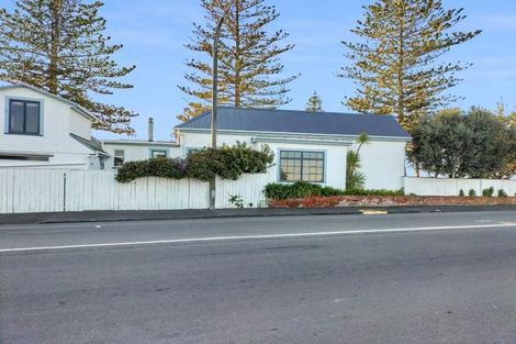Photo of property in 531 Marine Parade, Napier South, Napier, 4110