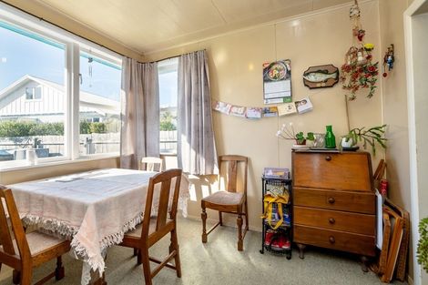 Photo of property in 5 Dublin Street, Martinborough, 5711