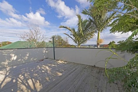 Photo of property in 306 Sunset Road, Windsor Park, Auckland, 0632