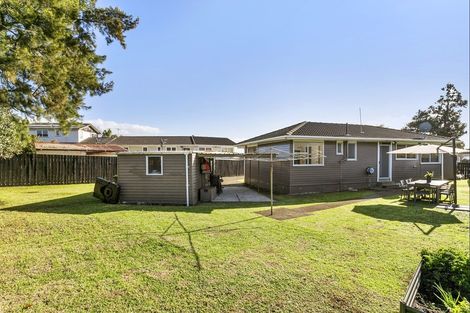 Photo of property in 16 Kea Place, Mangere Bridge, Auckland, 2022