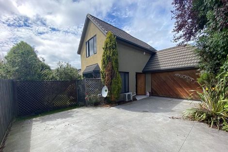 Photo of property in 74 Hounslow Street, Ilam, Christchurch, 8041