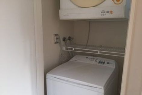 Photo of property in 5p Dryden Place, Mount Wellington, Auckland, 1051