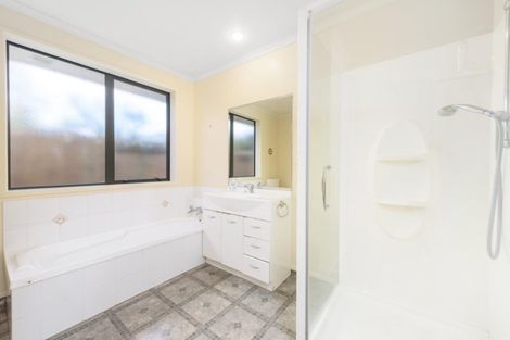 Photo of property in 718 Gloucester Road, Papamoa Beach, Papamoa, 3118