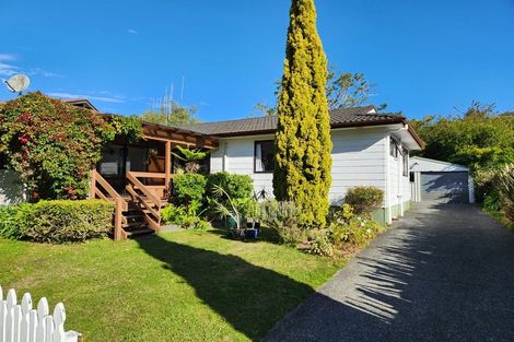 Photo of property in 40 Gemstone Drive, Birchville, Upper Hutt, 5018