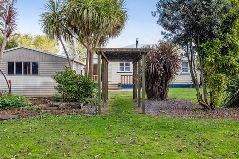 Photo of property in 15 Weld Street, Normanby, Hawera, 4614