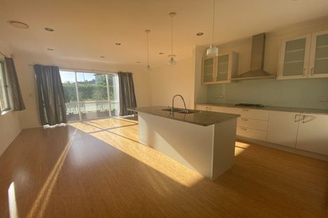 Photo of property in 18 Askerne Drive, Flat Bush, Auckland, 2016