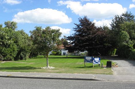 Photo of property in 10 Oakden Drive, Darfield, 7510