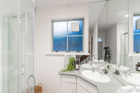 Photo of property in 50d Tanera Crescent, Brooklyn, Wellington, 6021