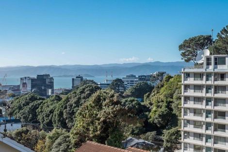 Photo of property in 1/14c Glenmore Street, Thorndon, Wellington, 6011