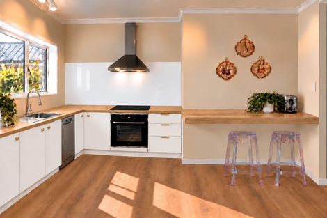 Photo of property in 1/271 Memorial Avenue, Burnside, Christchurch, 8053