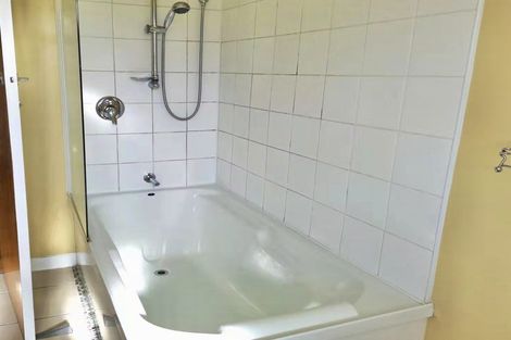 Photo of property in 2/134 Forrest Road, Milford, Auckland, 0620