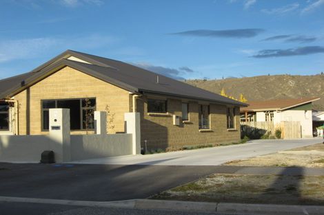 Photo of property in 49a Brandon Street, Alexandra, 9320