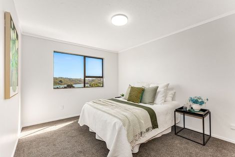 Photo of property in 19 Kinloch Place, Papakowhai, Porirua, 5024