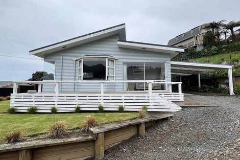 Photo of property in 8 Tainui Street, Mokau, 4376
