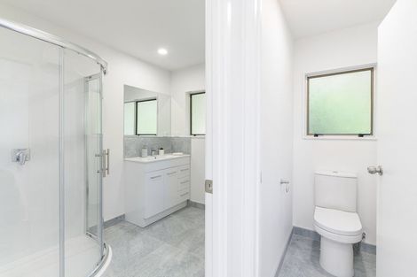 Photo of property in 10/40 Radiata Lane, Chatswood, Auckland, 0626