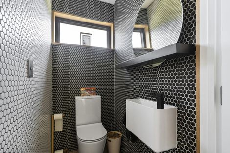 Photo of property in 6 Soudley Court, Jacks Point, Queenstown, 9371