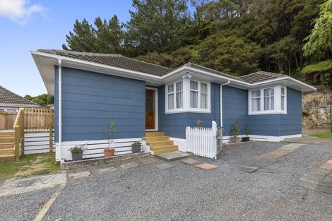 Photo of property in 129 Wainuiomata Road, Wainuiomata, Lower Hutt, 5014