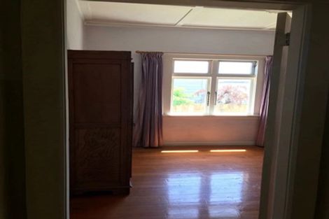 Photo of property in 56 Mckenzie Road, Mangere Bridge, Auckland, 2022