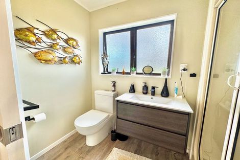 Photo of property in 2 Oakleigh Rise, Oakleigh, Whangarei, 0171