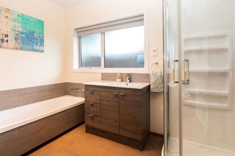 Photo of property in 1a Ludecke Place, Sockburn, Christchurch, 8042